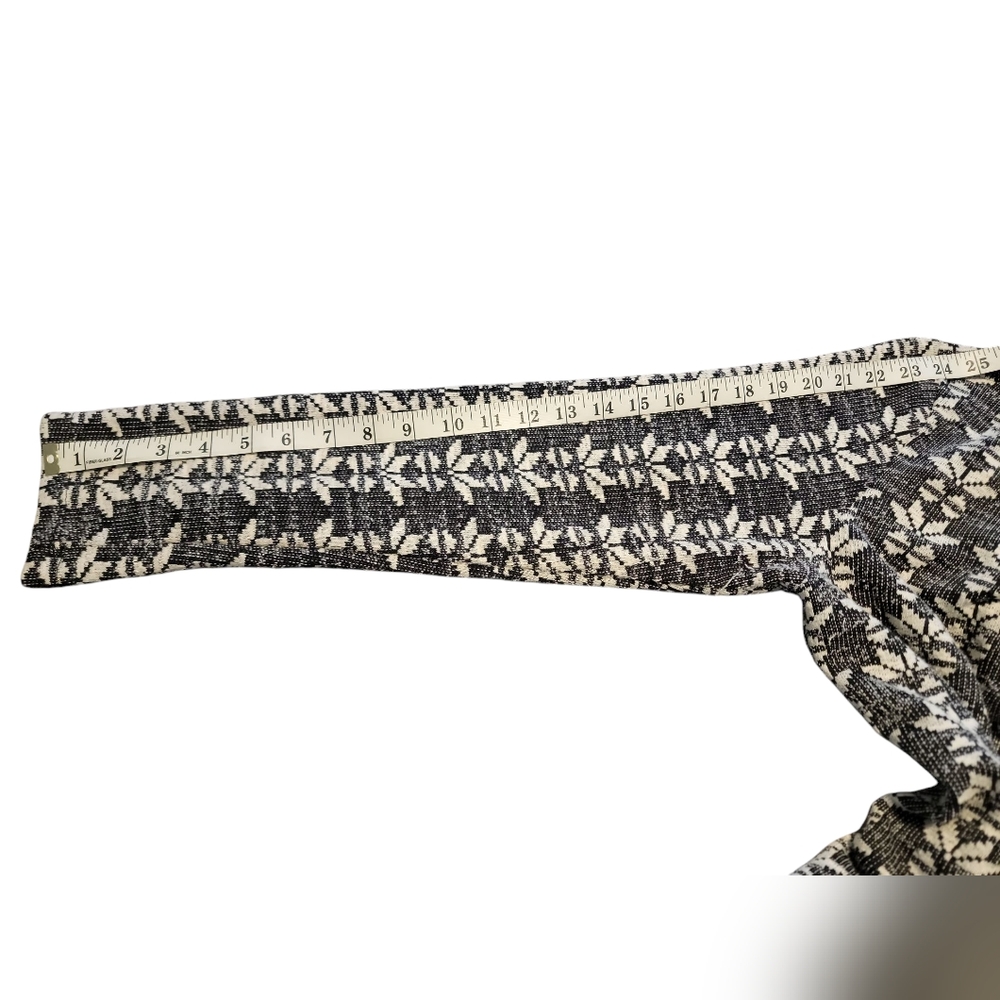 Kut From The Kloth Waterfall Cardigan Large Black White Floral Snowflake Pattern - Picture 9 of 9